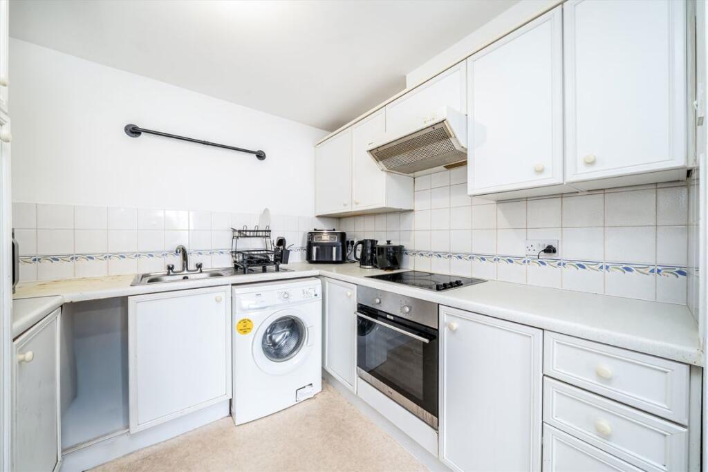 Apartment in London - View 3