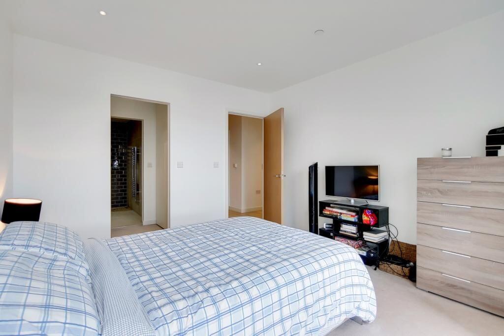 Apartment in London - More