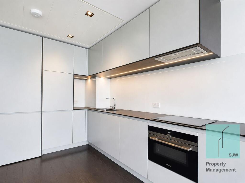 Main image of property: Marsh Wall, Amory Tower, E14