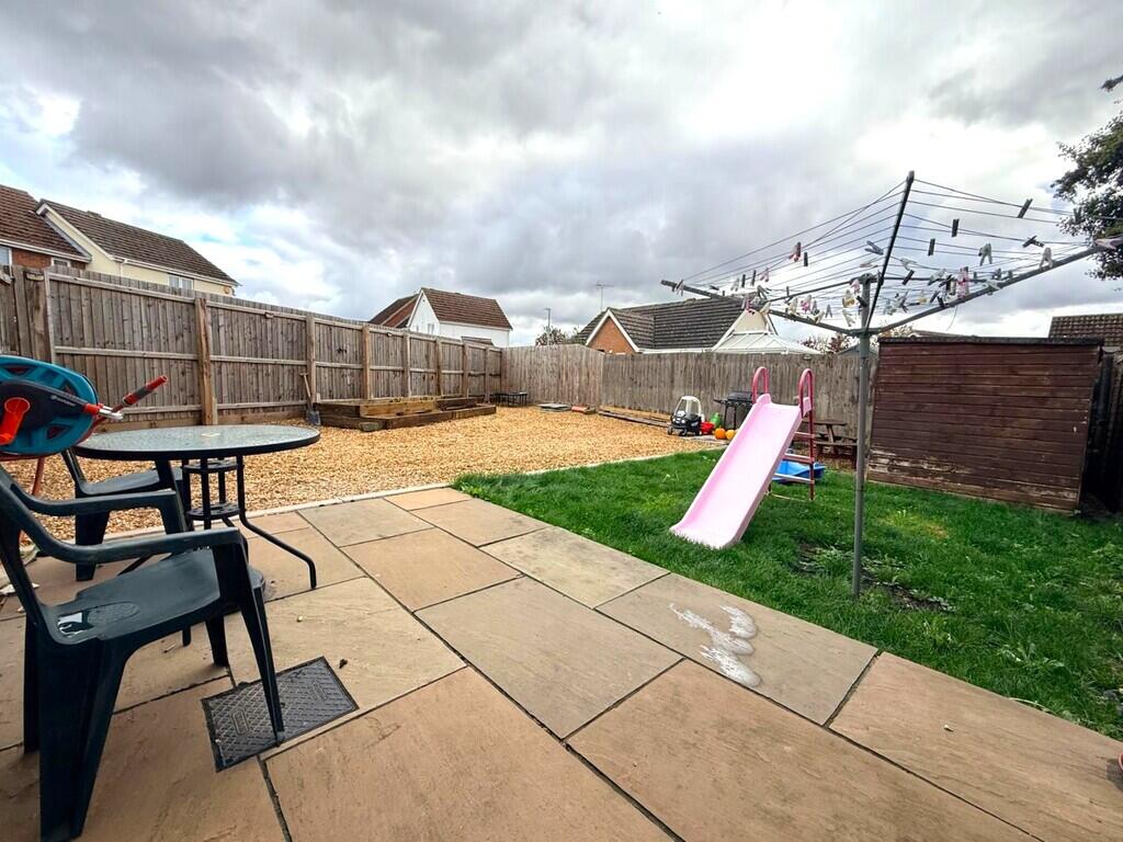 Mayfly Close, Chatteris, Cambs., PE16 6PF photo 3