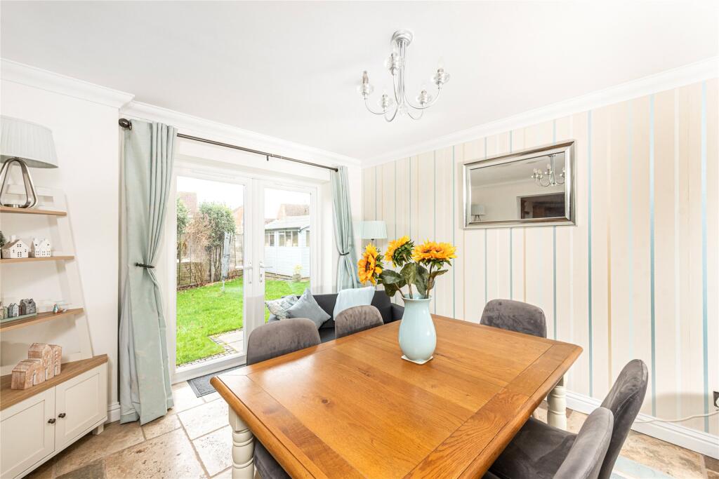 House in Milton Keynes, Caldecotte, Walton - More