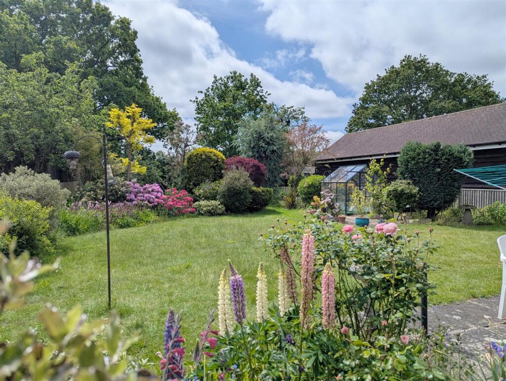 House in Newbury, West Berkshire - View 2