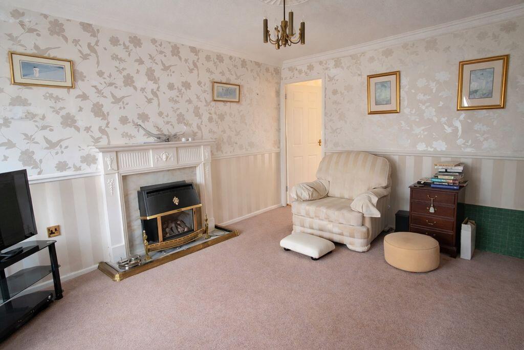 22 Maple Close, Shifnal. TF11 8HA photo 4