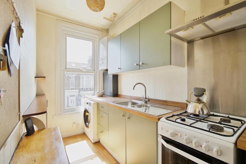 Apartment in London - View 2