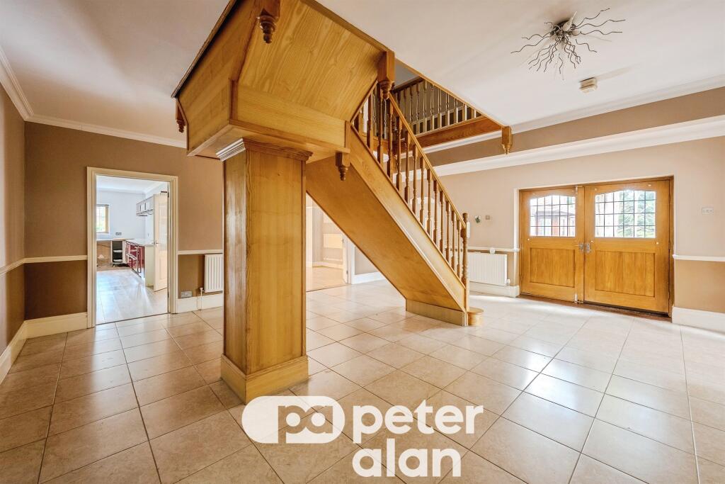 House in Newport - More
