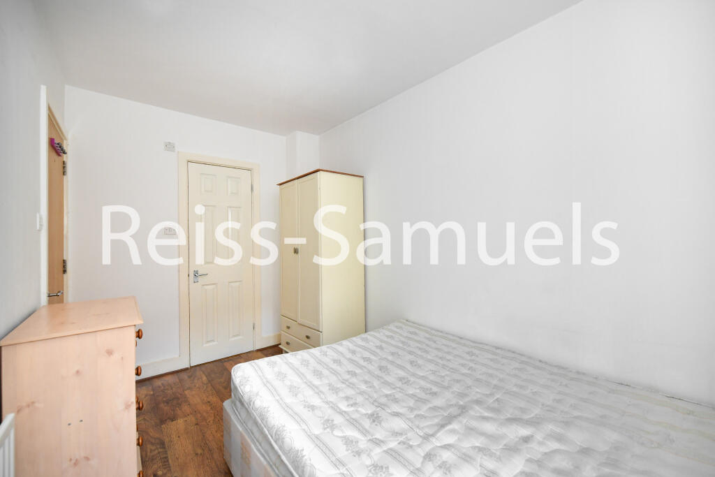 5 bedroom terraced house for rent