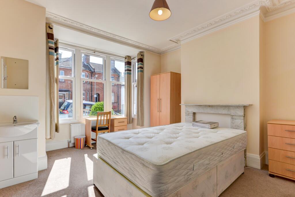 House in Brighton - View 3