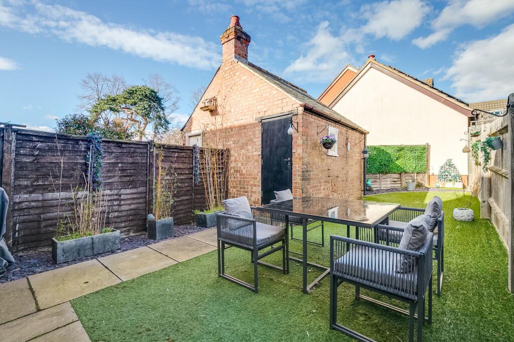 Ampthill Road, Maulden, MK45 photo 2