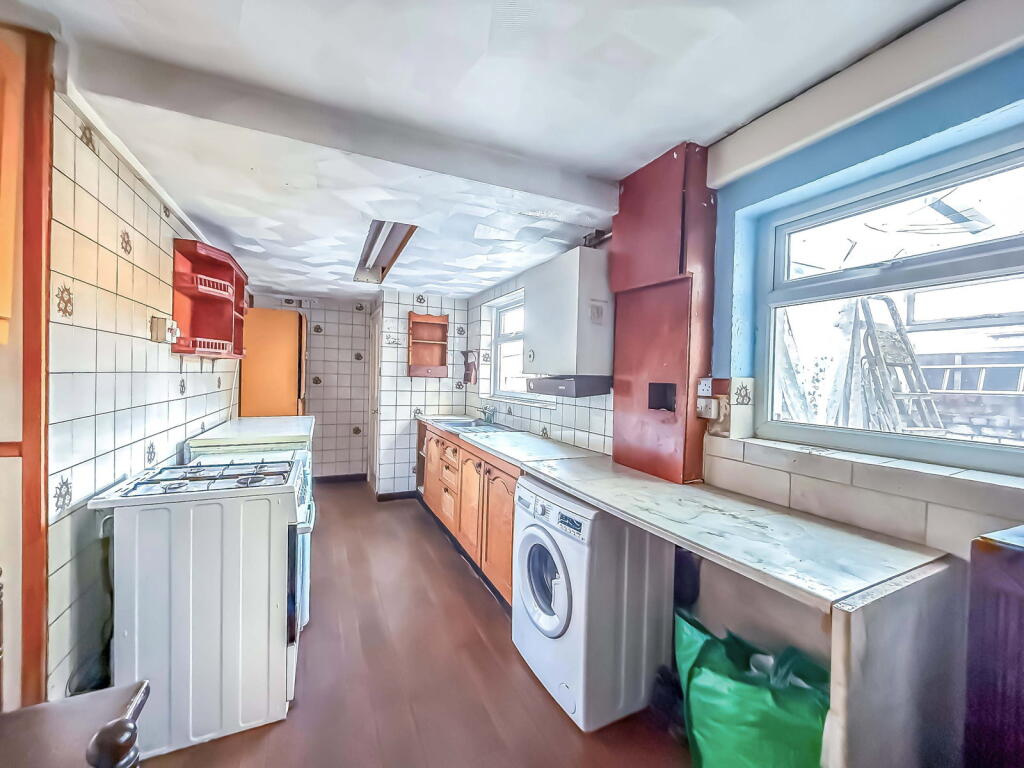 House in Sefton, Liverpool City Region - View 4