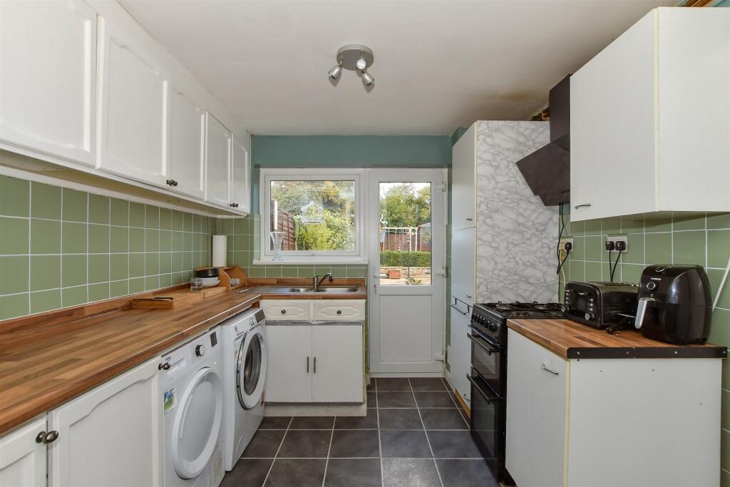 Main image of property: Broomshaw Road, Barming, Kent