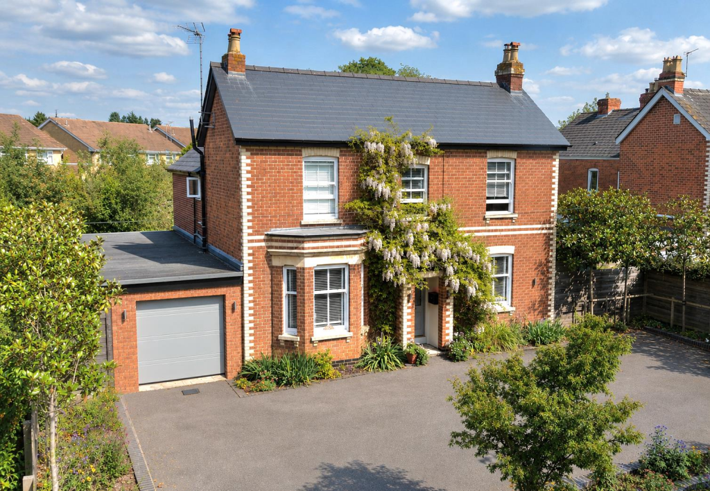 Main image of property: Green Lane, Hucclecote, Gloucester