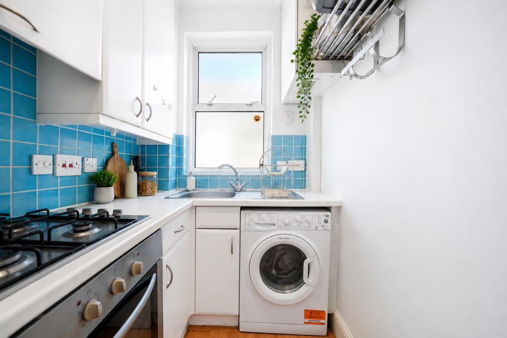 Apartment in London - View 3