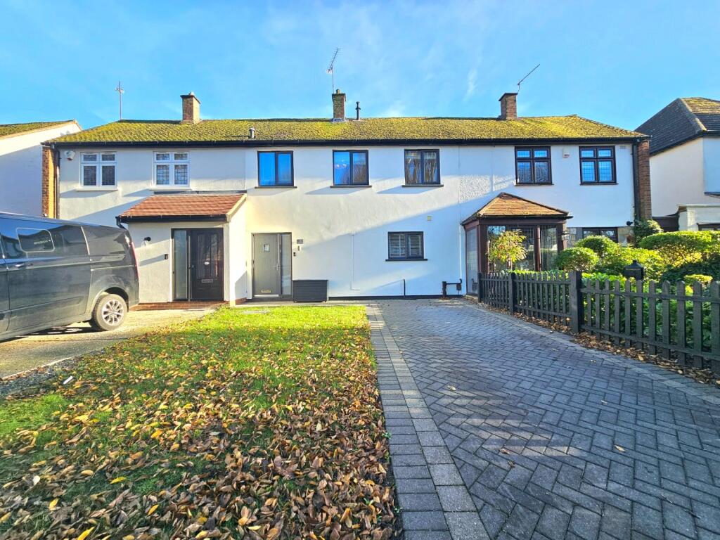 Main image of property: Avenue Road, Harold Wood, RM3