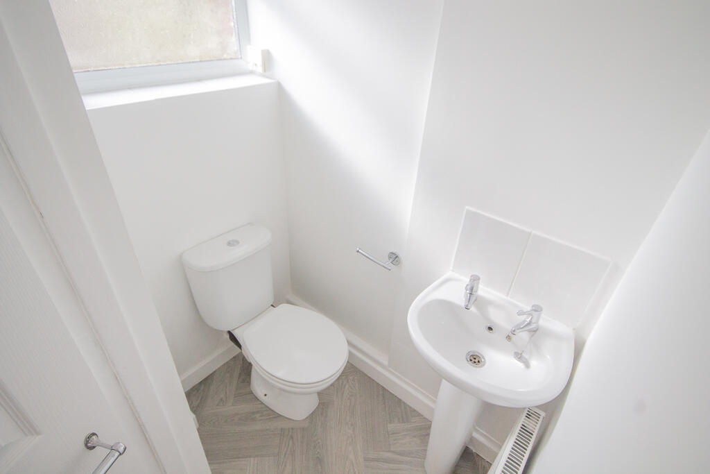 House in Derby, Mickleover - More