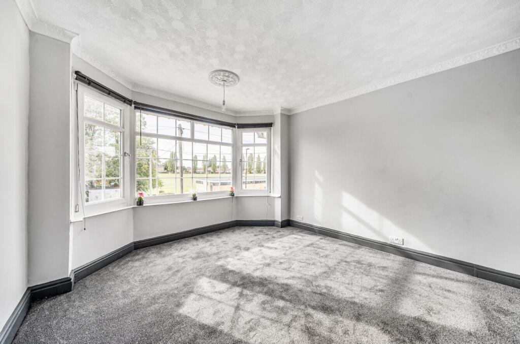 House in Southampton, Millbrook - View 2