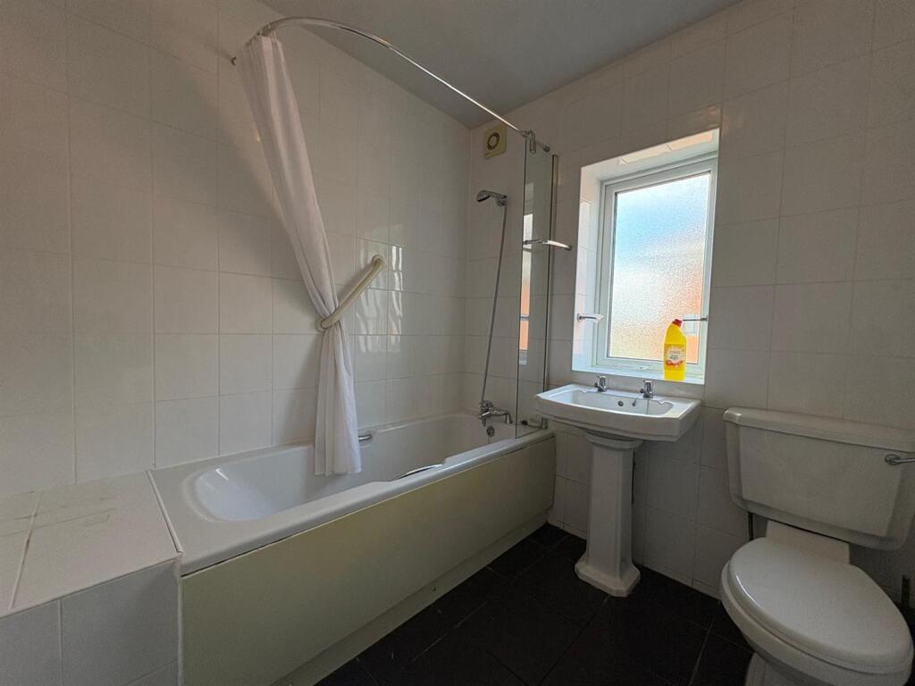 133 Crosby Road, Northallerton photo 4