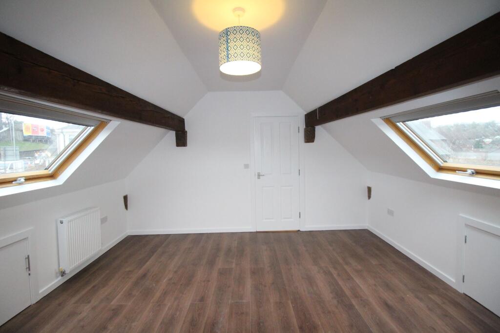 Apartment in Rotherham, South Yorkshire - View 5