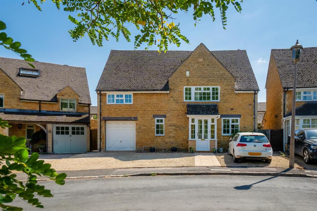 Main image of property: Haysums Close, Chipping Campden