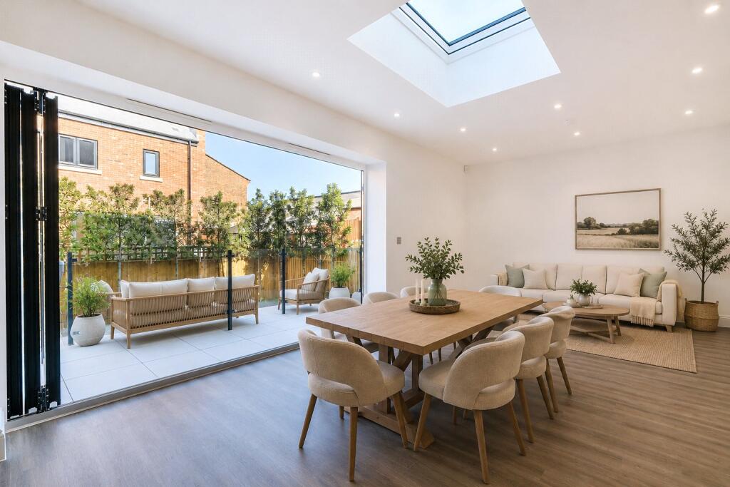 House in Reading - View 3