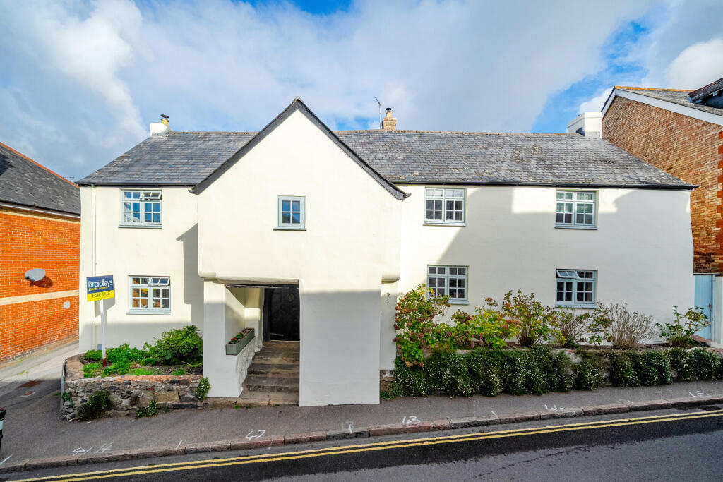 Main image of property: Fore Street, Bovey Tracey, Newton Abbot, Devon
