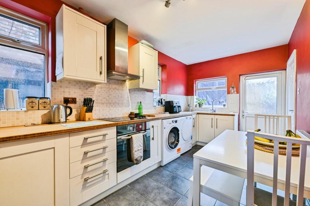 House in Nottingham - View 4