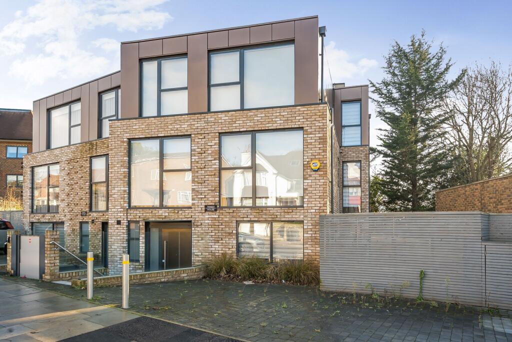 House in London - View 2