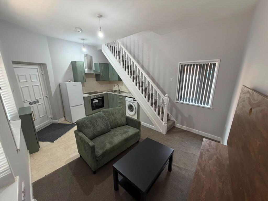 Main image of property: Flat 1, 25 Mount Street