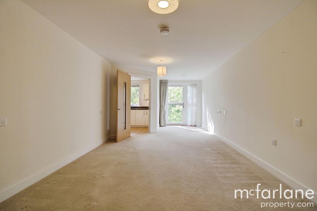 Apartment in Swindon, Lakeside, South Swindon - View 5