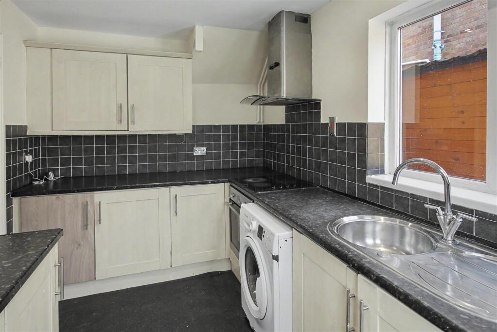 House in Thrapston - More