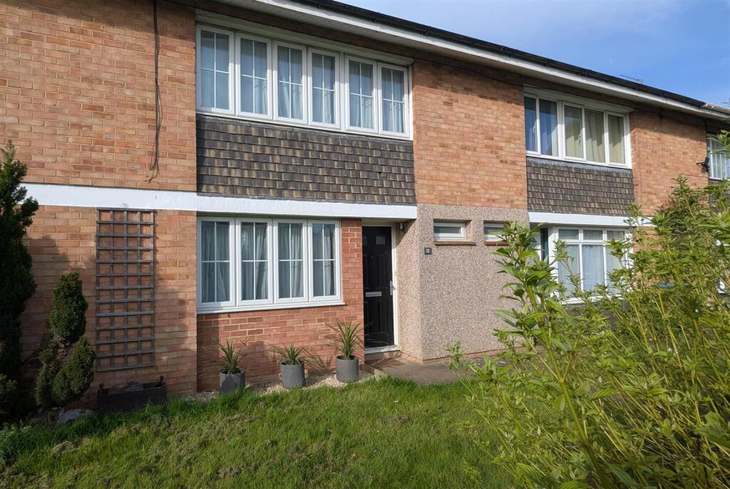Main image of property: Greville Close, Welham Green