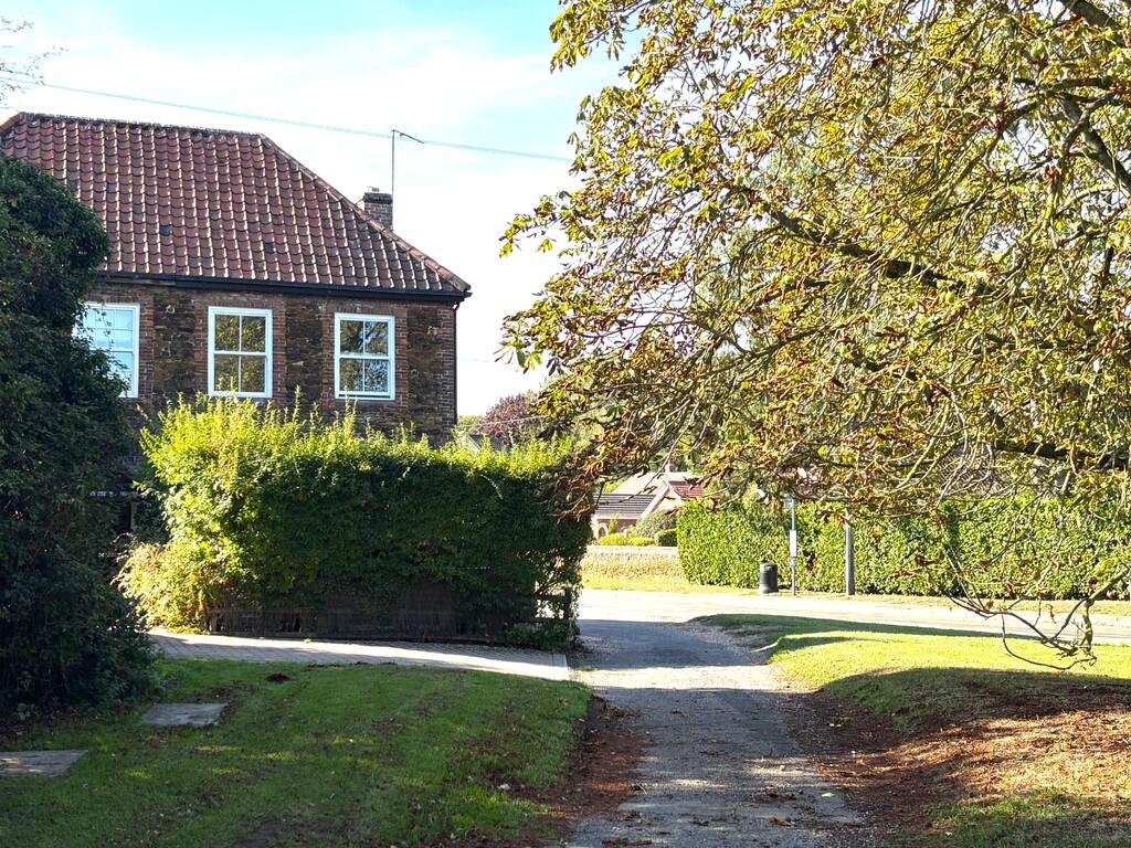 The Green, North Wootton photo 2