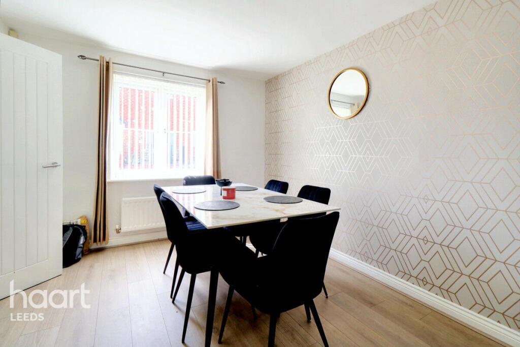 Willowdale, Leeds photo 3