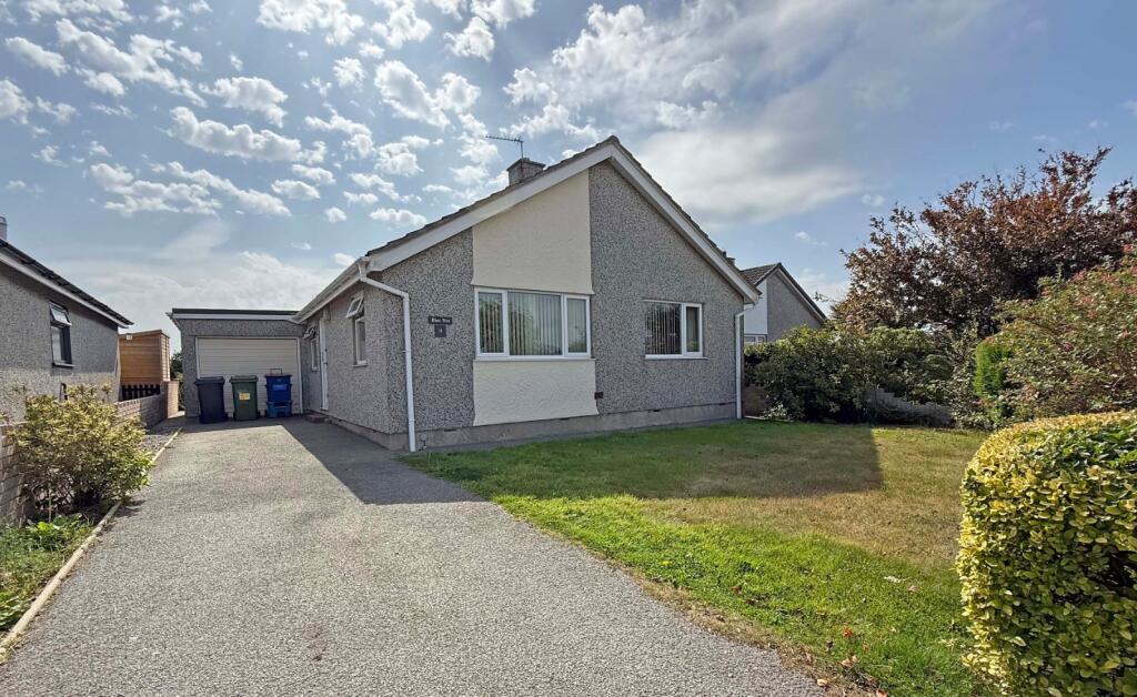3-bed house on Bronllys, Gaerwen, Isle of Anglesey, LL60, £240,000