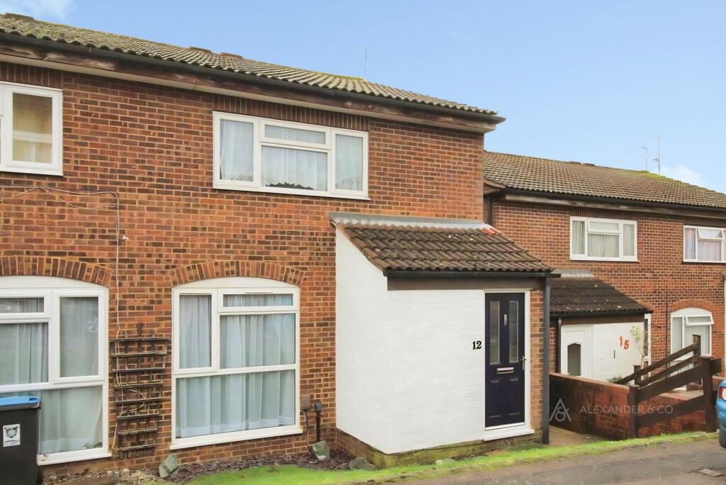 Main image of property: Montgomerie Close, Berkhamsted, Hertfordshire, HP4