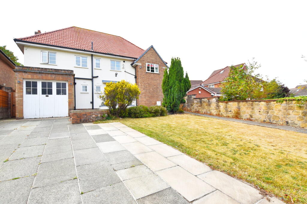 Main image of property: Storeton Road, Prenton, CH42