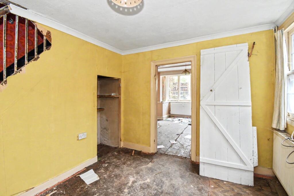 House in Twickenham - View 5