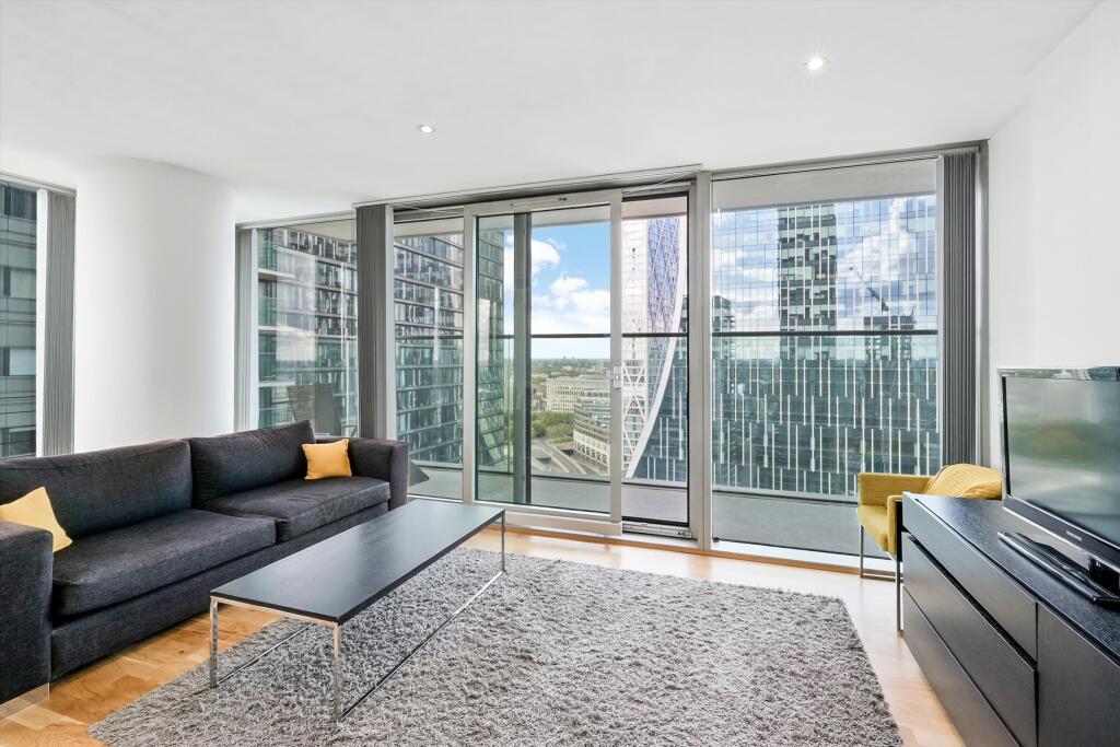 Main image of property: Landmark East Tower, Marsh Wall, Nr Canary Wharf, London, E14
