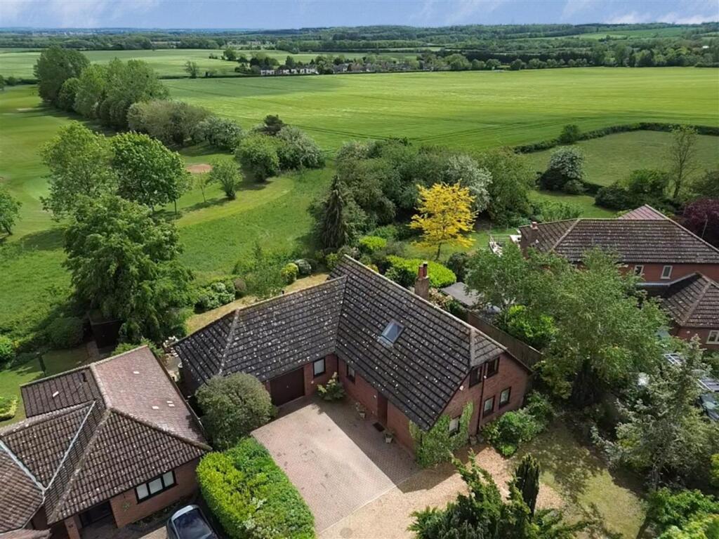 Main image of property: Thruffle Way, Bar Hill, Cambridge