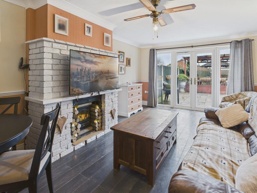 8 Ilam Close - View 2