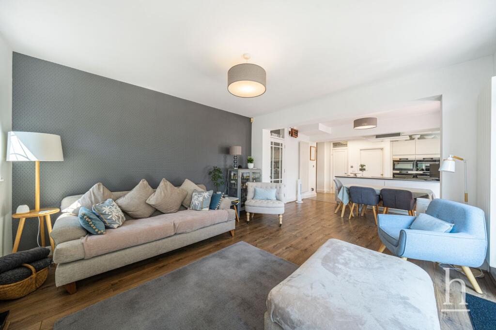 Priory Road, West Kirby, CH48 photo 4