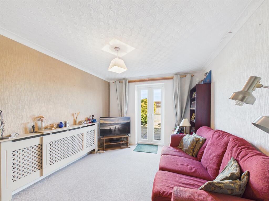House in East Lindsey, Mablethorpe, Mablethorpe and Sutton - More