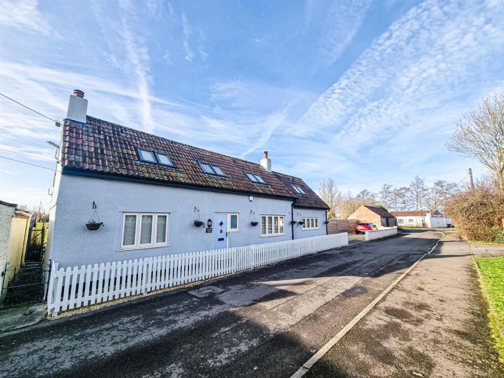 House in Taunton - View 4