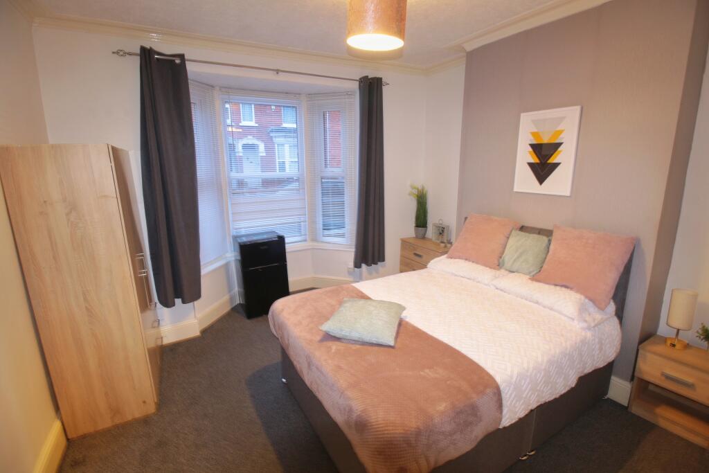 Main image of property: 4 Whitehall Terrace, Lincoln, Lincolnshire, LN1 1PQ, United Kingdom