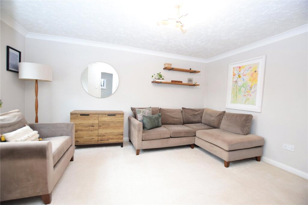 House in Taunton, Cotford St. Luke, Somerset - View 5