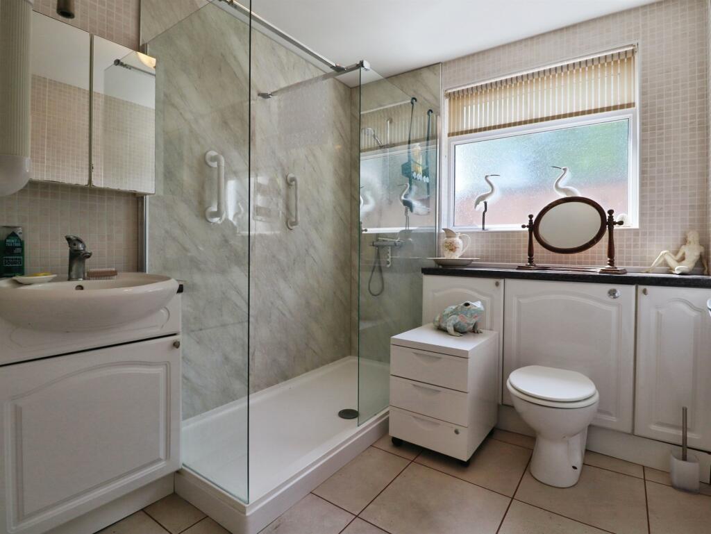 Apartment in Cardiff, Sully and Lavernock - More