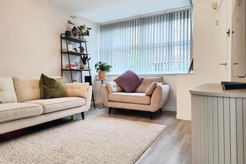 House in Stockport, Greater Manchester - View 3