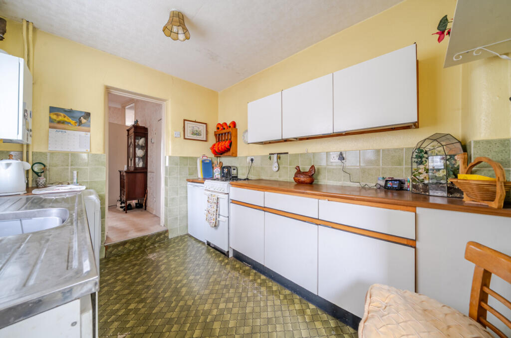 Adelaide Road, Chislehurst, Kent, BR7 photo 5