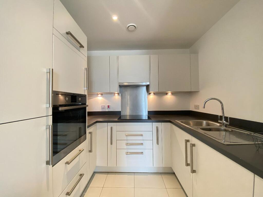 Apartment in London - View 5