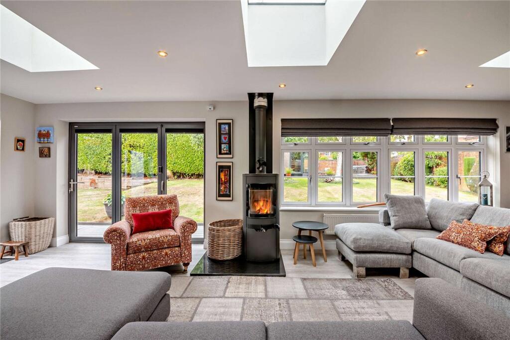 House in Basingstoke and Deane, Ashford Hill with Headley - View 4