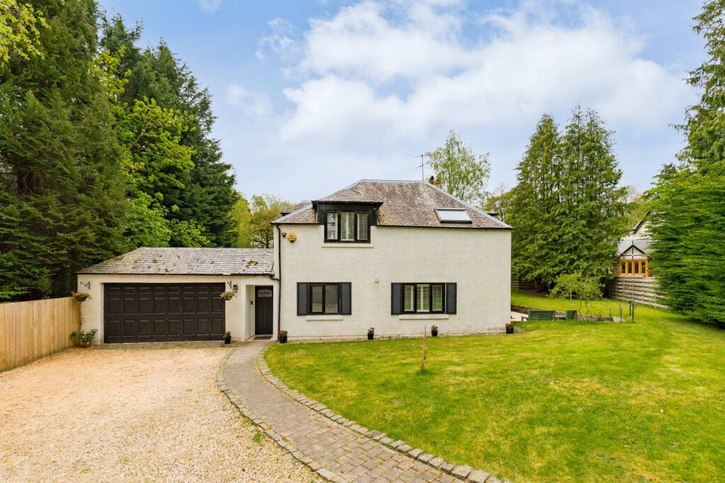 4-bed detached on The Stables Mauricewood Road, Penicuik, EH26 0NH, £850,000